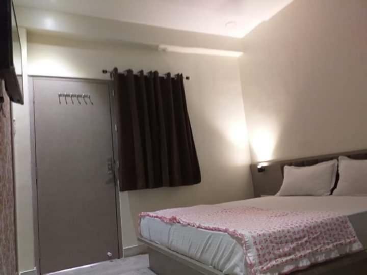 Hotel Diamond Castle Pāli Eksteriør bilde
